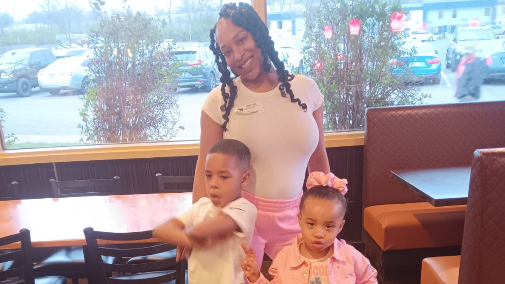 mom with her two kids